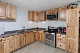 2468 Topeka Dr-Unit -Unit B (cabin) in North Pole, AK - Building Photo - Building Photo