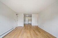 130 Mammoth Rd photo'