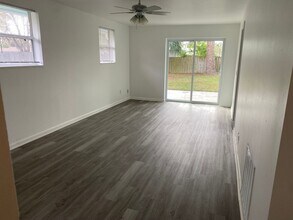 2642 Chester Ave in New Smyrna Beach, FL - Building Photo - Building Photo