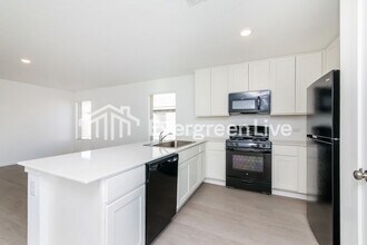 12512 Huntington Rdg Wy in Oklahoma City, OK - Building Photo - Building Photo