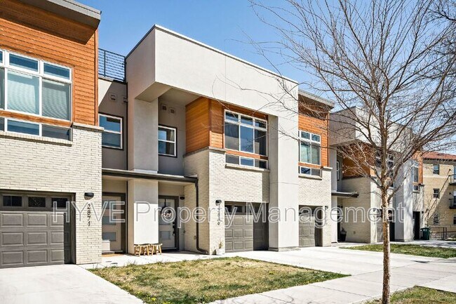 2869 W Parkside Pl in Denver, CO - Building Photo - Building Photo