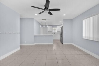 365 Phippen Waiters Rd in Dania Beach, FL - Building Photo - Building Photo