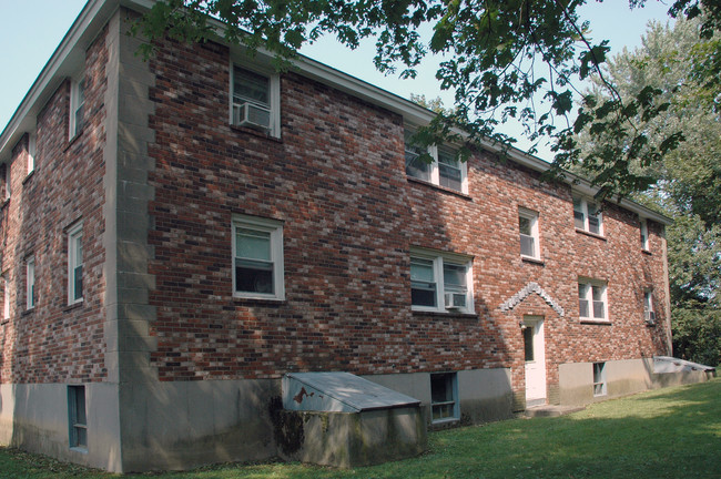 18 Perry St in Danvers, MA - Foto de edificio - Building Photo