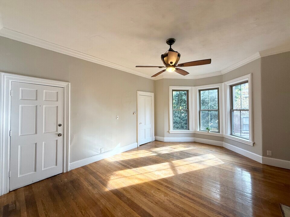 34 Mattoon St, Unit 2 in Springfield, MA - Foto de edificio