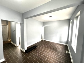 10410 S Maryland Ave in Chicago, IL - Building Photo - Building Photo