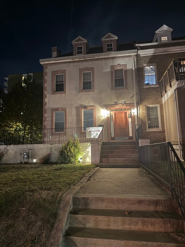 4123 Connecticut Ave NW, Unit A2 in Washington, DC - Building Photo - Building Photo