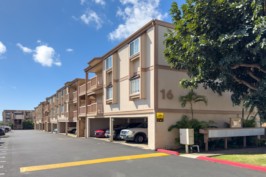 Harbor Pointe in Aiea, HI - Building Photo