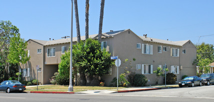 11401 Washington Pl in Los Angeles, CA - Building Photo - Building Photo