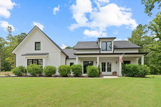 property at 135 Harmony Bay Dr