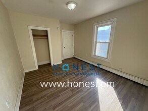 7 Drummond St in Auburn, ME - Foto de edificio - Building Photo