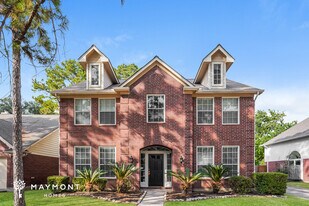 9330 Rodgers Rd in Houston, TX - Building Photo