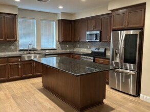 263 Wild Rose Wy in Milpitas, CA - Building Photo - Building Photo