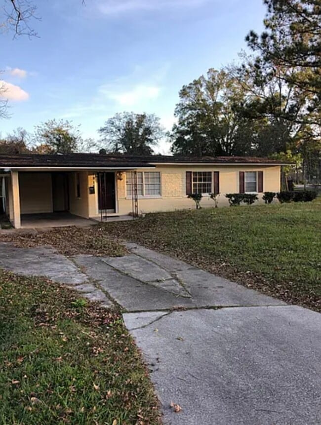 property at 5270 Glenwood Ave