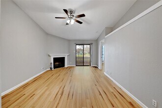 1601 Faro Dr in Austin, TX - Building Photo - Building Photo
