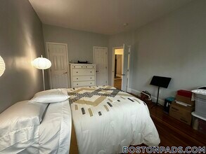 108 Callender St, Unit 2 in Boston, MA - Foto de edificio - Building Photo