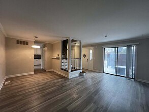 7333 Winthrop Way in Downers Grove, IL - Building Photo - Building Photo