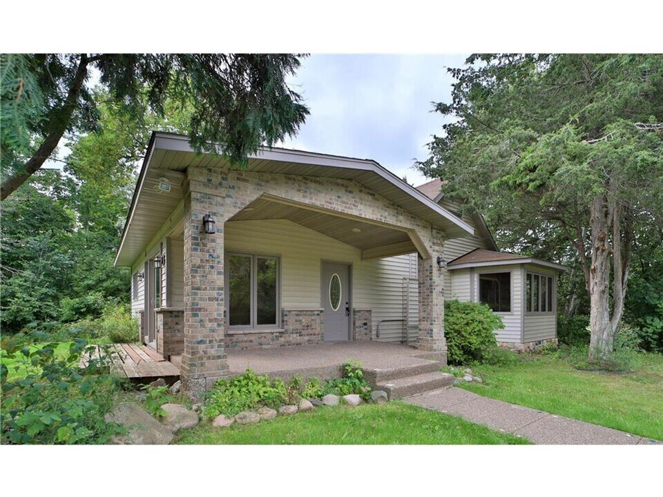 12817 Co Rd 10 in Deerwood, MN - Building Photo
