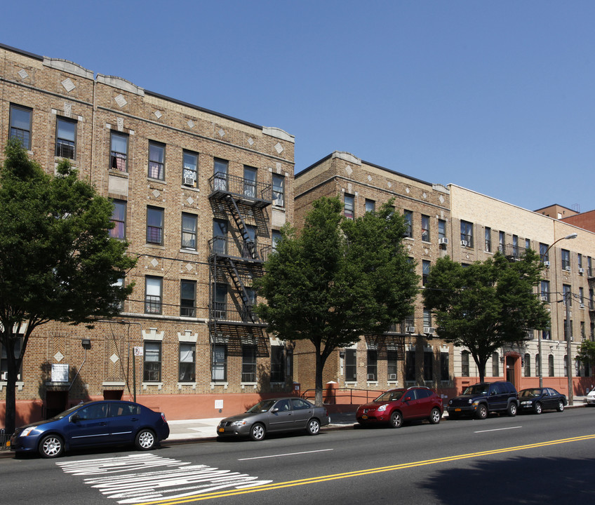 Penn Gardens in Brooklyn, NY - Building Photo