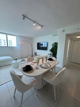 1265 NE 199th St, Unit 522 in Miami, FL - Building Photo - Building Photo