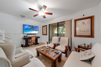 4101 Forest Dr in Weston, FL - Building Photo - Building Photo