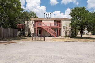 211 Sport Clips Wy in Georgetown, TX - Building Photo