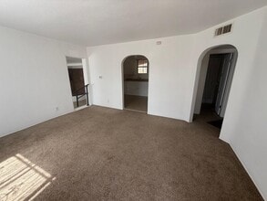 426 Dolores Dr NW in Albuquerque, NM - Building Photo - Building Photo