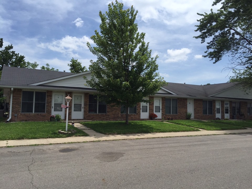 Skyview Apartments in Chesterfield, IN - Building Photo