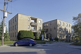 5-6 Crown Hill Pl in Toronto, ON - Building Photo - Building Photo