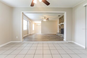 3929 Chaucer Ln in Sarasota, FL - Building Photo - Building Photo