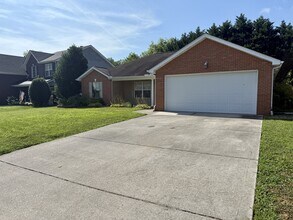 5926 Gray Gables Dr in Knoxville, TN - Building Photo - Building Photo