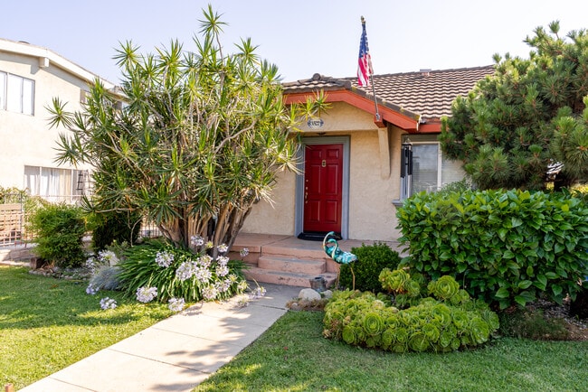 property at 3522 Garden Ave