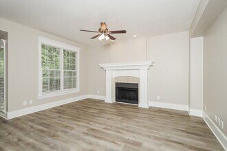 3073 Essex Dr in Villa Rica, GA - Building Photo - Building Photo