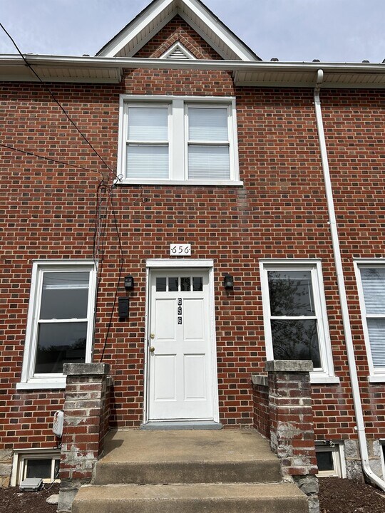 656 Virginia Ave in Winchester, VA - Building Photo