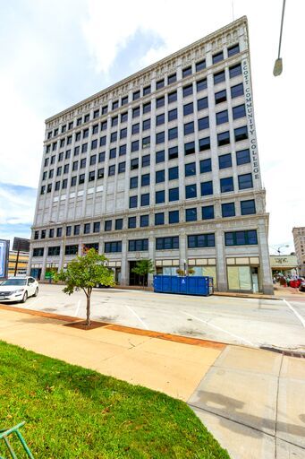 Kahl Lofts in Davenport, IA - Building Photo - Building Photo