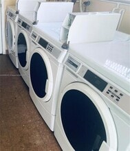 1821 NE 62nd St, Unit 327 in Fort Lauderdale, FL - Foto de edificio - Building Photo
