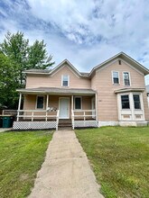 528 Union St in Eau Claire, WI - Foto de edificio - Building Photo