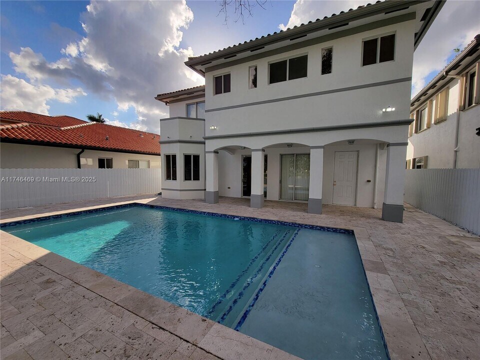 2233 SW 153rd Path in Miami, FL - Building Photo