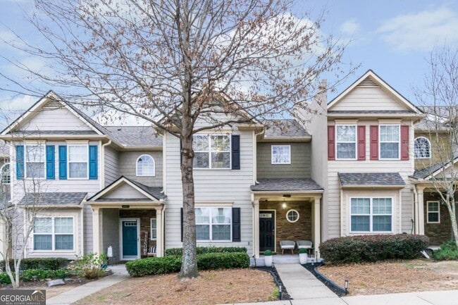 property at 2449 Suwanee Pointe Dr