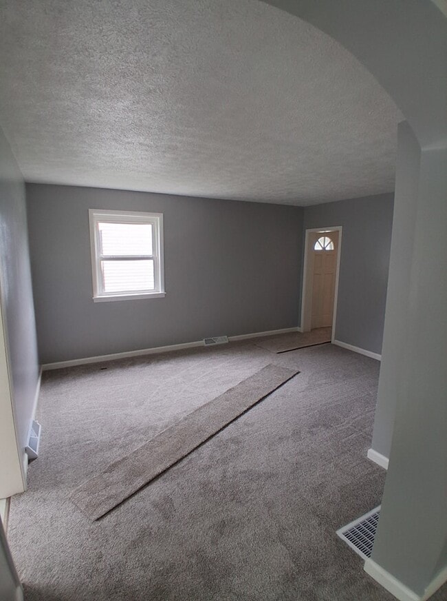 227 W 3rd St in Connersville, IN - Building Photo - Building Photo