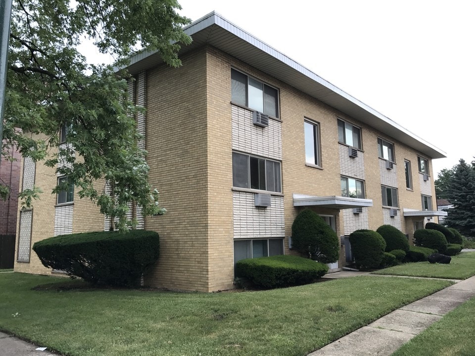 3049 N Harlem Ave in Chicago, IL - Building Photo