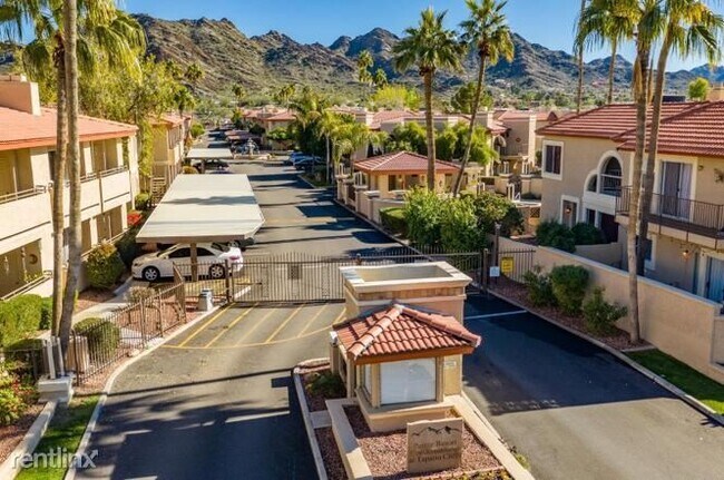 10255 N 12th Pl-Unit -Unit 3 in Phoenix, AZ - Building Photo - Building Photo