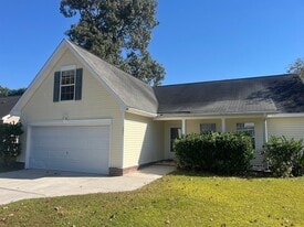 301 Rose Marie Ln in Charleston, SC - Building Photo