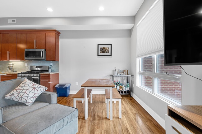 3519 14th St NW, Unit 3 in Washington, DC - Foto de edificio - Building Photo