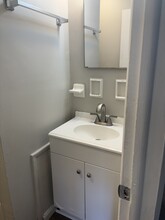 Coves at Columbus on Eaton and Miner Avenue in Columbus, OH - Building Photo - Building Photo