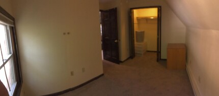 11016 Magnolia Dr in Cleveland, OH - Building Photo - Building Photo
