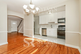 8363 Hillendale Rd in Parkville, MD - Building Photo - Building Photo