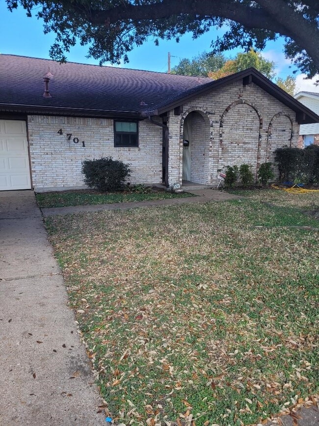 property at 4701 Crepe Myrtle Ln