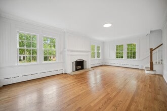 521 Woodlawn Ave in Glencoe, IL - Building Photo - Building Photo