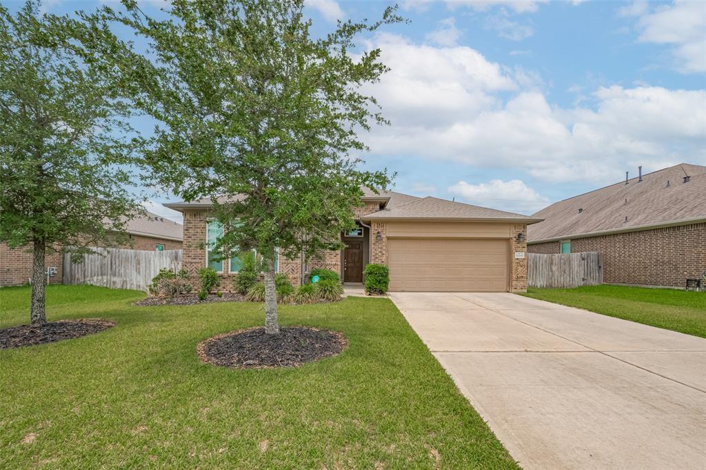 32006 McKinley Run Dr in Hockley, TX - Building Photo