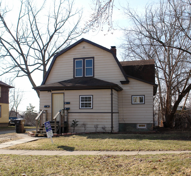 123 Ridgeway St in Jackson, MI - Foto de edificio - Building Photo